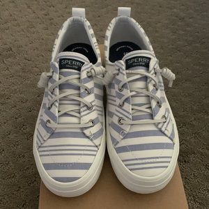 Crest Vibe Beach Blue/White Sherry’s womens size 6.5